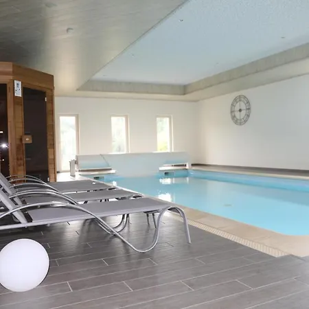 La Cigale Et Le Grillon Bouillon